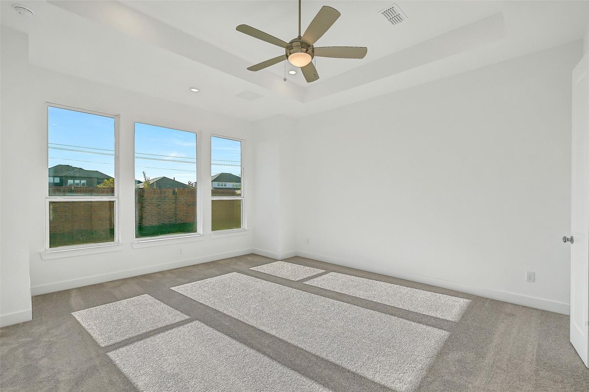 Empty room, Interior, Recessed Lighting