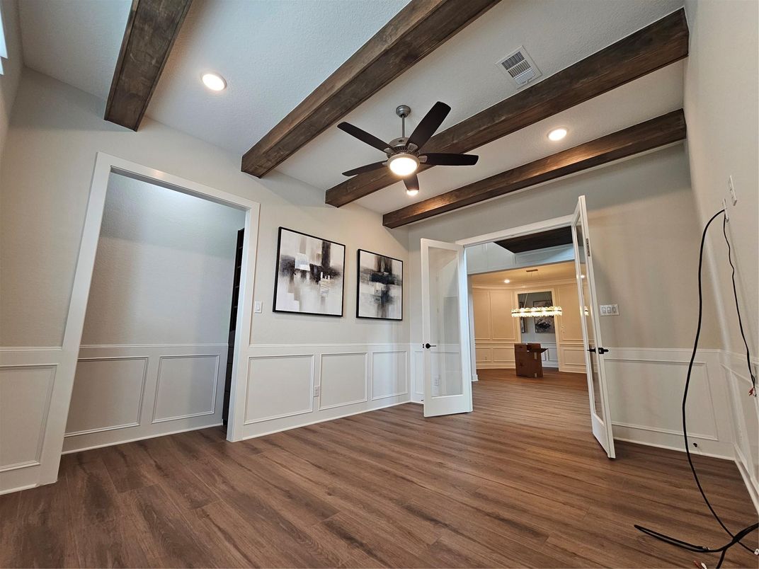 Empty room, Interior, Recessed Lighting, Wooden Beams, Wood Texture Flooring