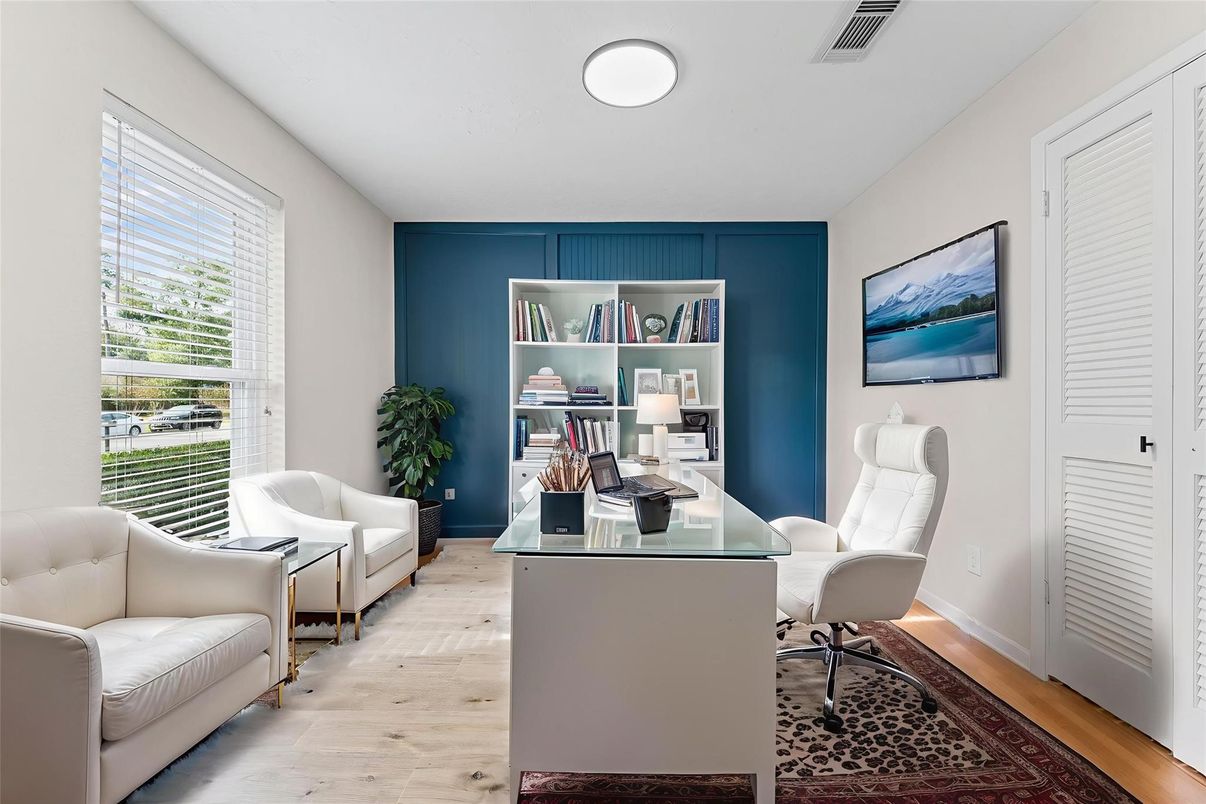 Home Office, Interior, Recessed Lighting, Wood Texture Flooring