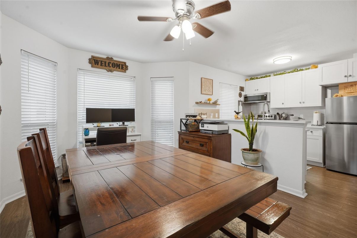 Dining room, Interior, Kitchen, Stainless Steel Appliances, Wood Texture Flooring