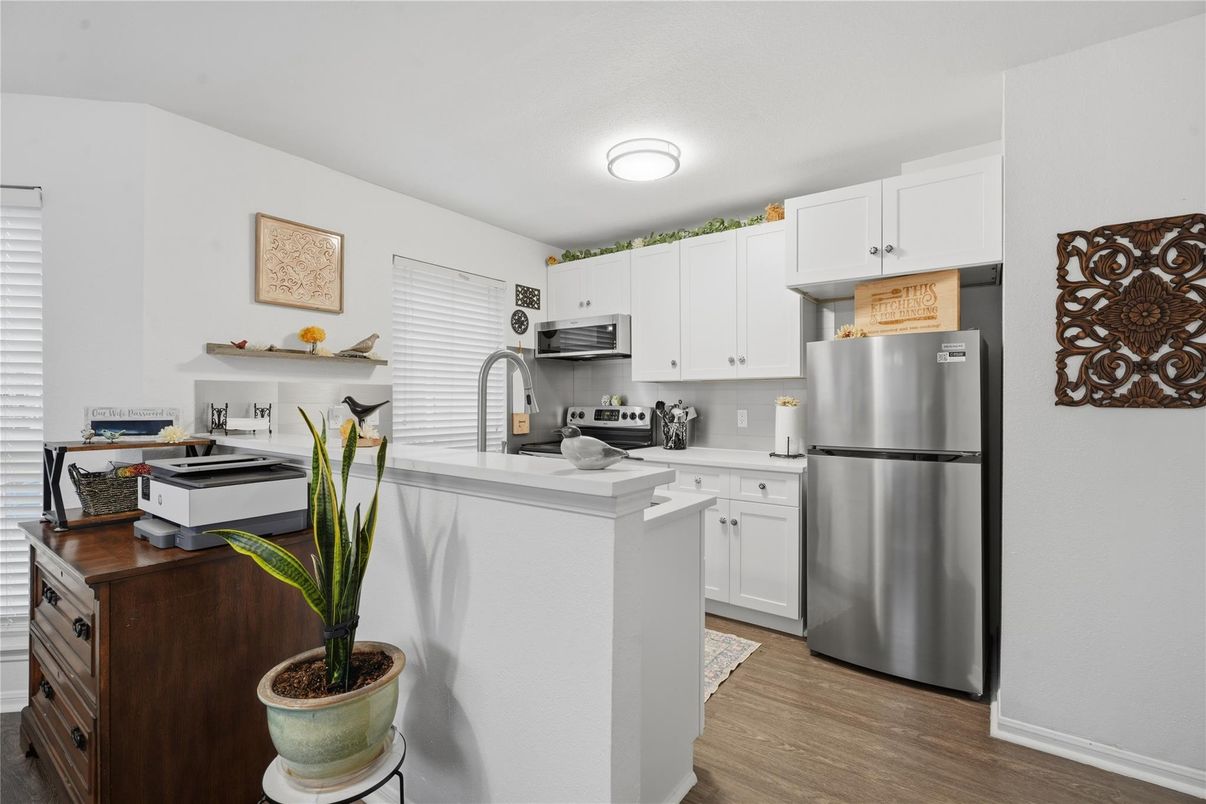 Interior, Kitchen, Stainless Steel Appliances, Wood Texture Flooring