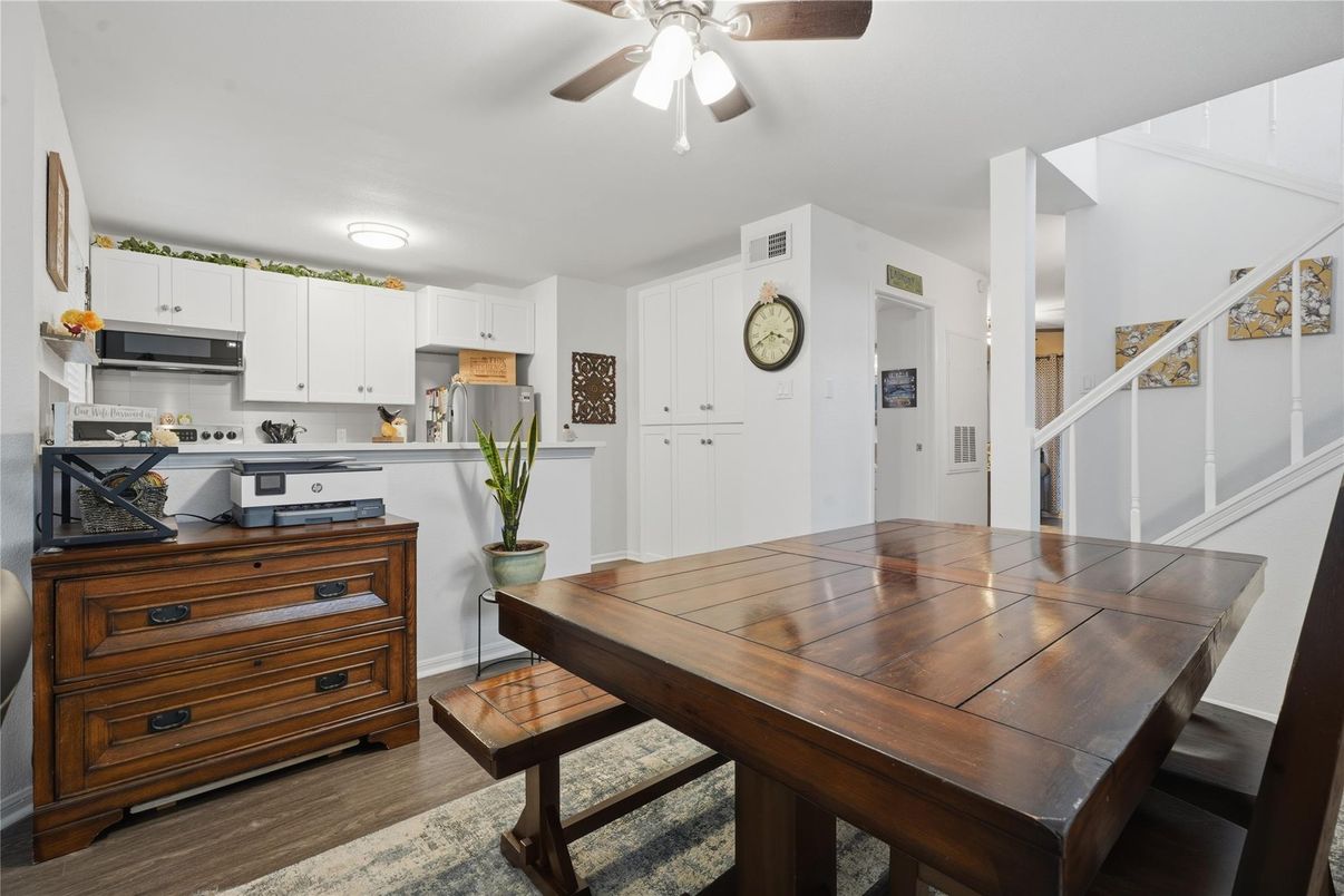Dining room, Interior, Kitchen, Stainless Steel Appliances, Wood Texture Flooring