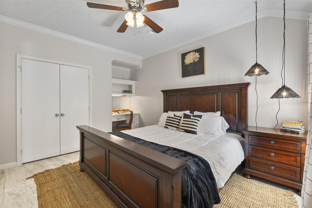 Bedroom, Interior, Pendant Lights