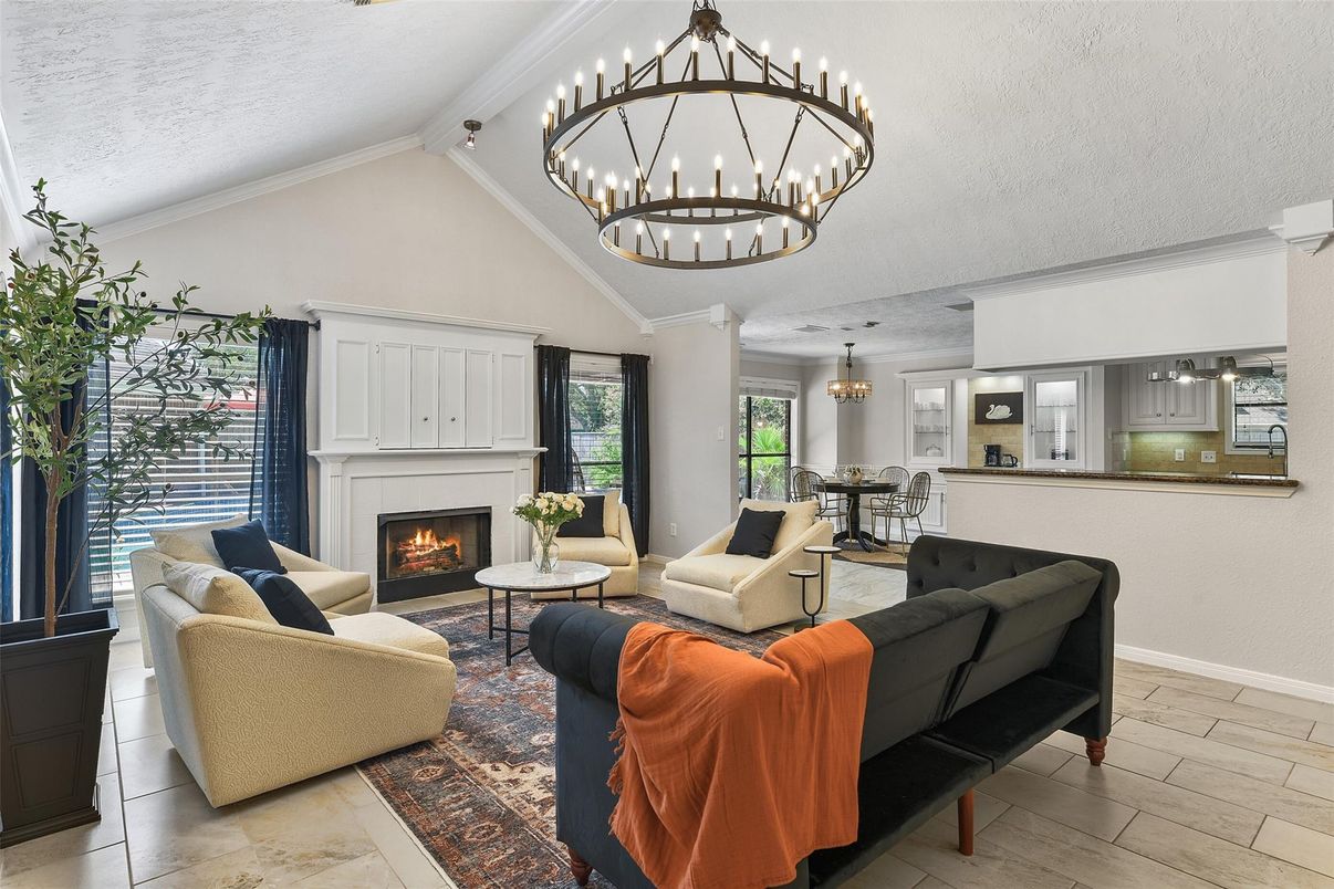 Chandelier, Dining room, Fireplace, Interior, Living room, Pendant Lights