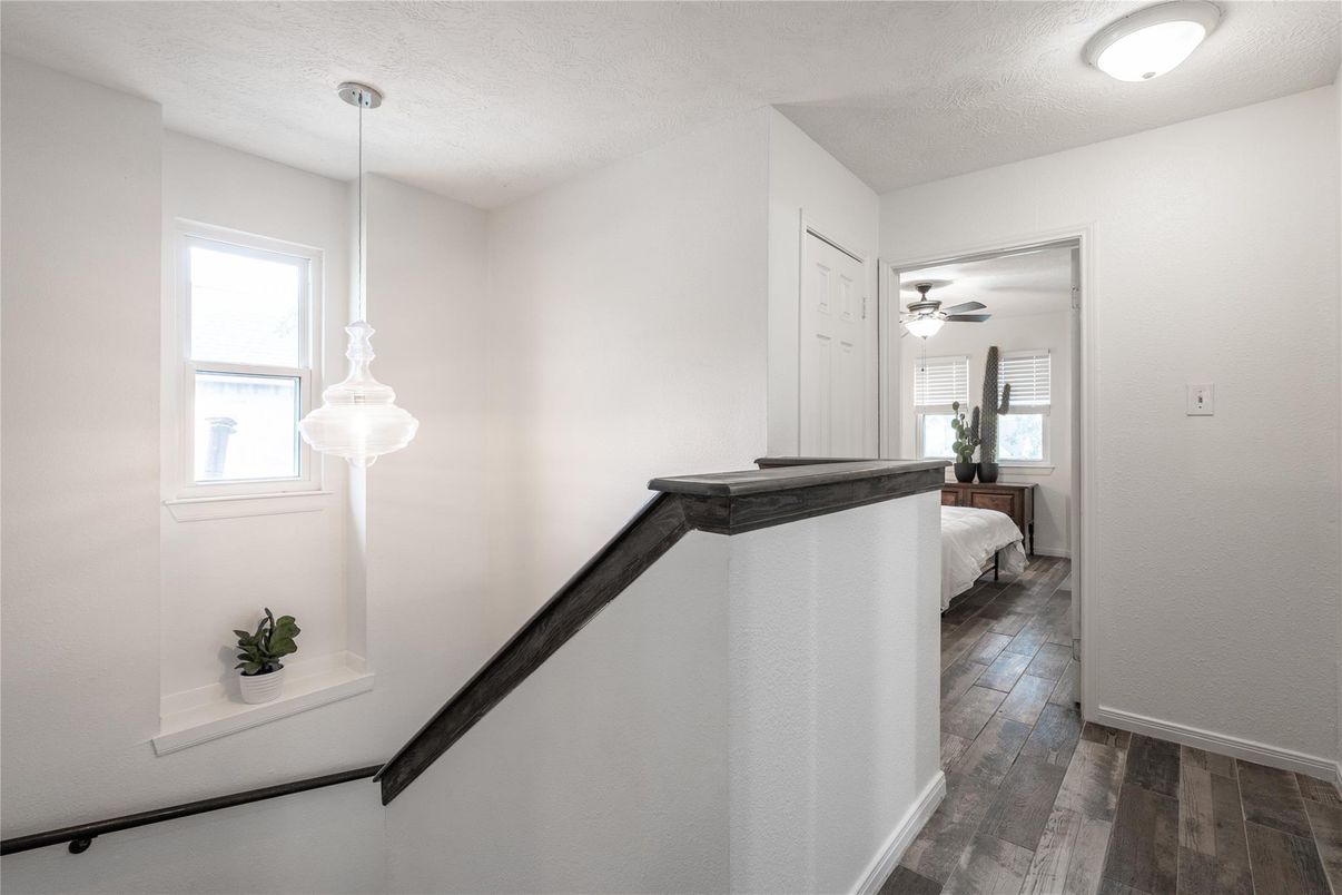 Bedroom, Interior, Pendant Lights, Wood Texture Flooring