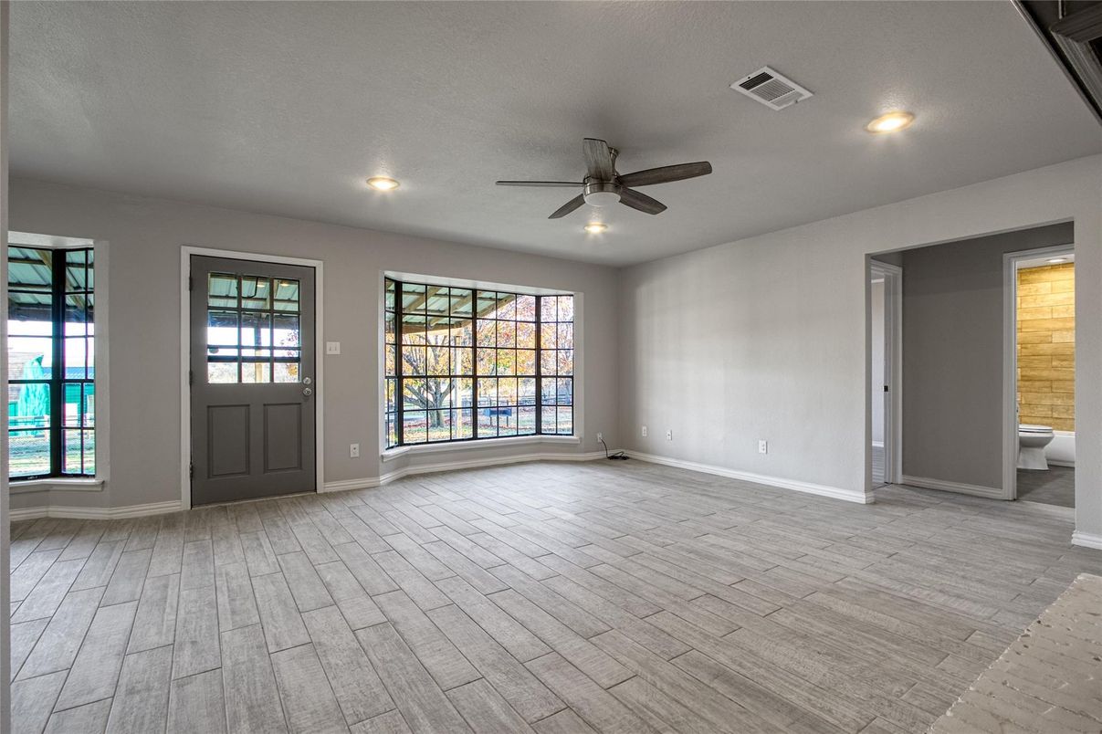 Empty room, Interior, Recessed Lighting, Wood Texture Flooring