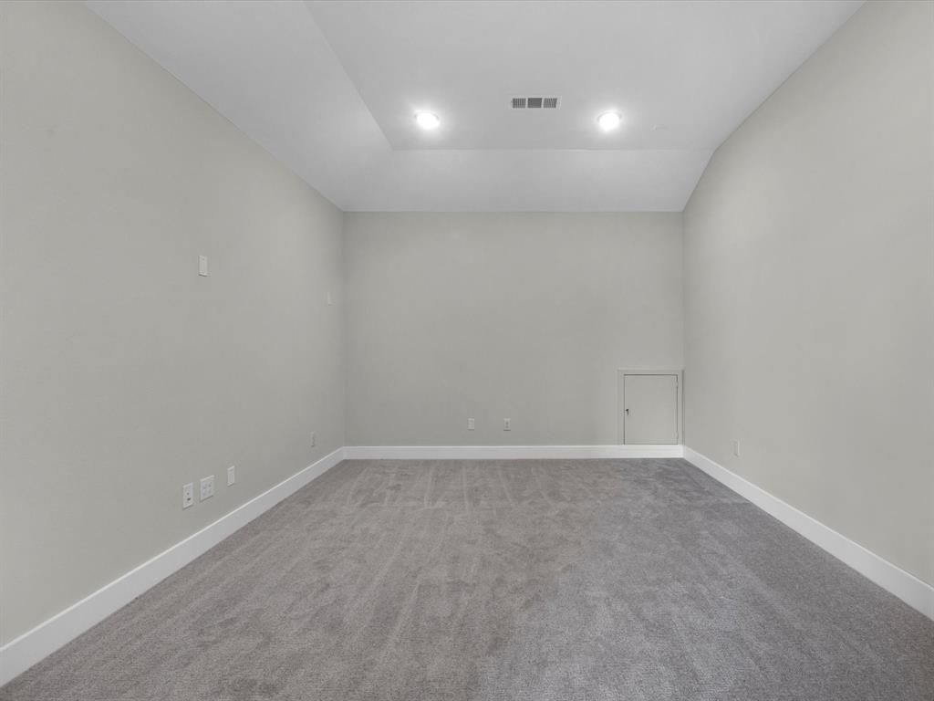 Empty room, Interior, Recessed Lighting