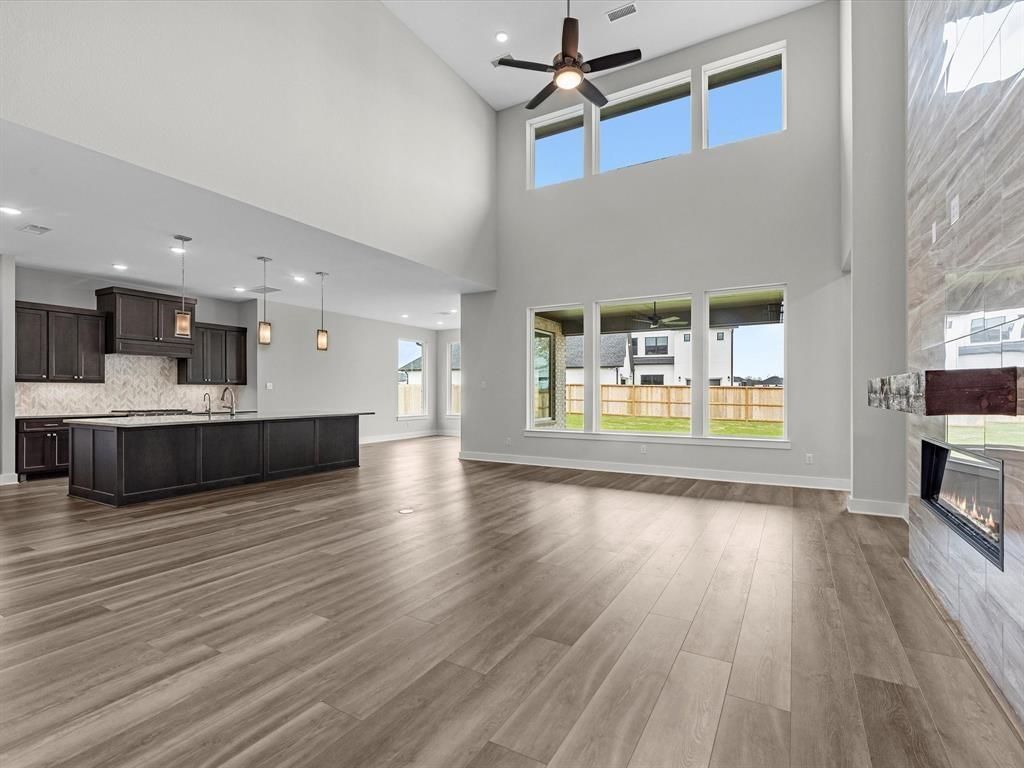 Fireplace, Interior, Kitchen, Pendant Lights, Recessed Lighting, Wood Texture Flooring