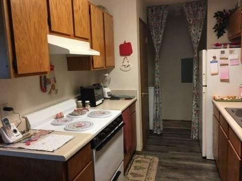 Interior, Kitchen, Wood Texture Flooring