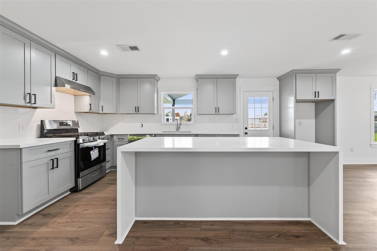 Interior, Kitchen, Recessed Lighting, Wood Texture Flooring