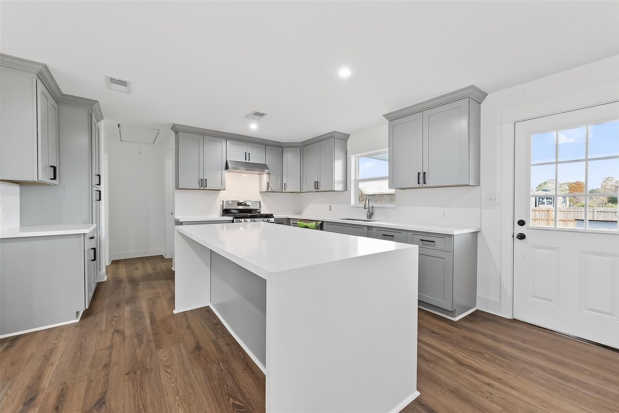 Interior, Kitchen, Recessed Lighting, Wood Texture Flooring