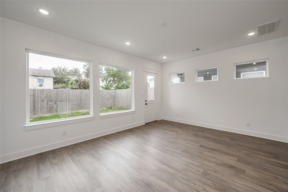 Empty room, Interior, Recessed Lighting, Wood Texture Flooring