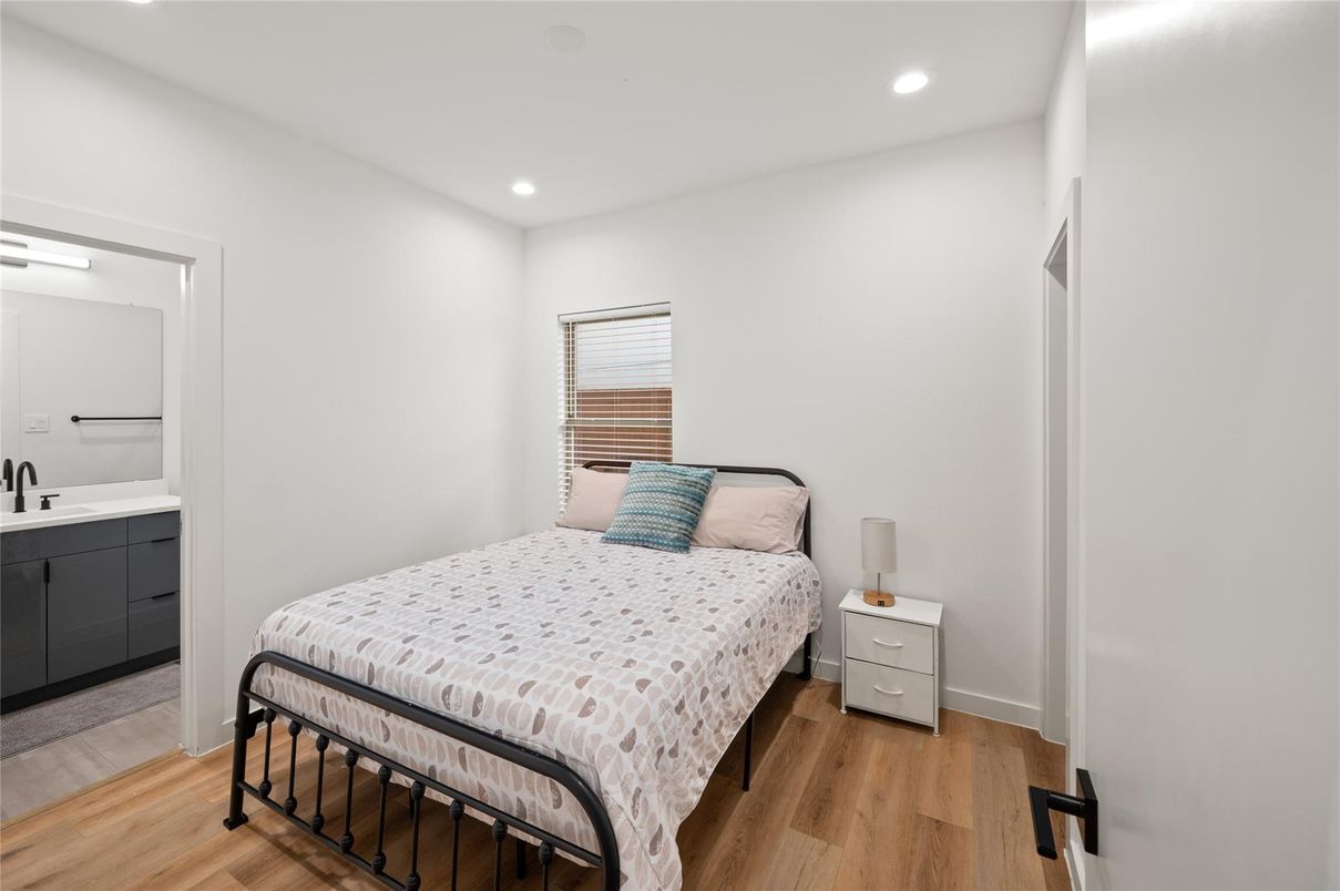 Bathroom, Bedroom, Interior, Recessed Lighting, Wood Texture Flooring