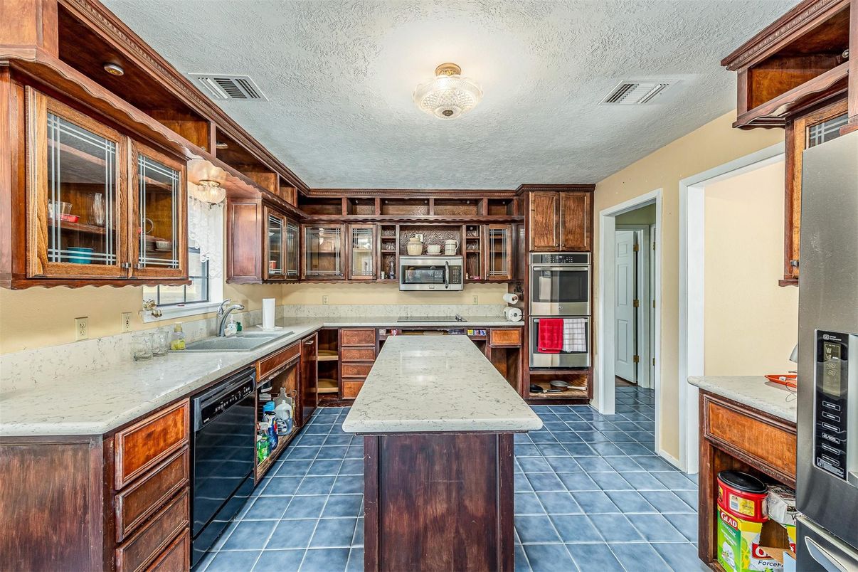 Interior, Kitchen, Stainless Steel Appliances