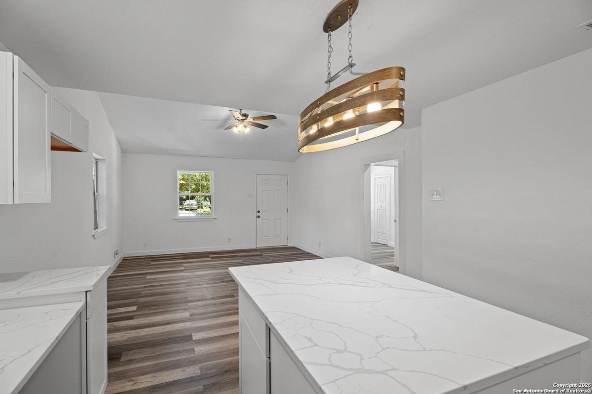 Interior, Pendant Lights, Wood Texture Flooring