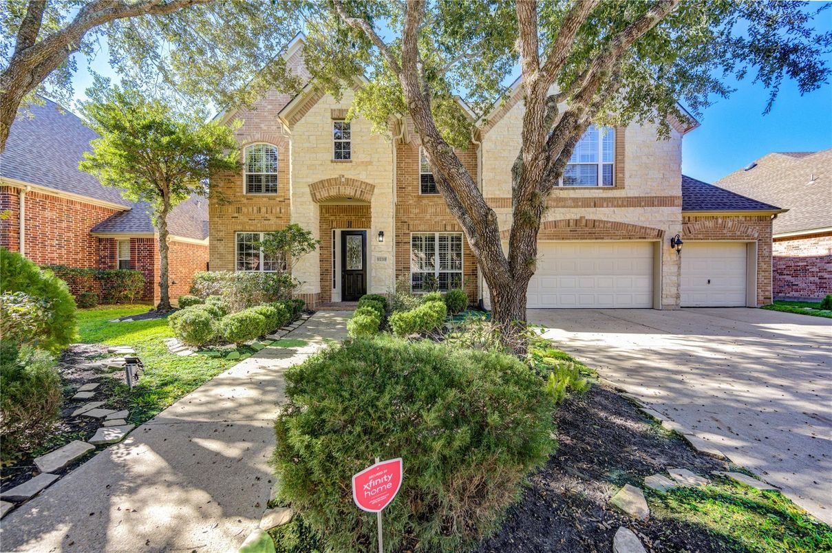 Attached, Exterior, Facade, Brick Facade, French Provincial