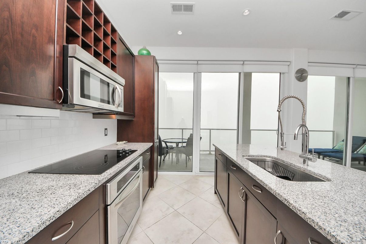 Dining room, Interior, Kitchen, Recessed Lighting, Stainless Steel Appliances