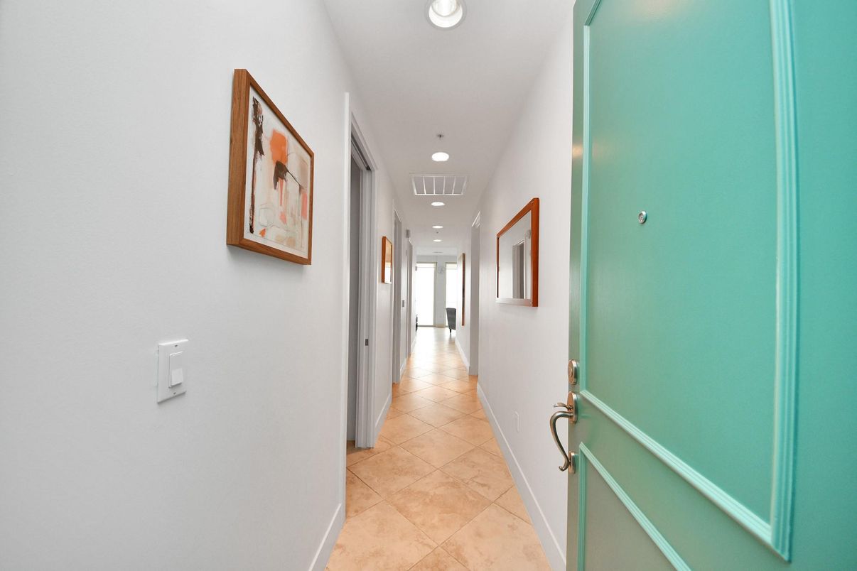 Interior, Recessed Lighting