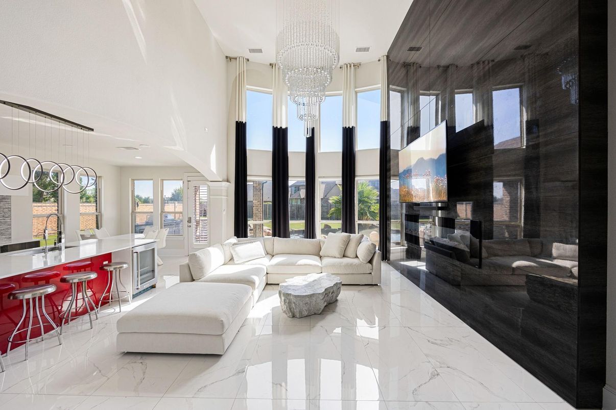 Chandelier, Fireplace, Interior, Living room, Marble, Pendant Lights, Recessed Lighting