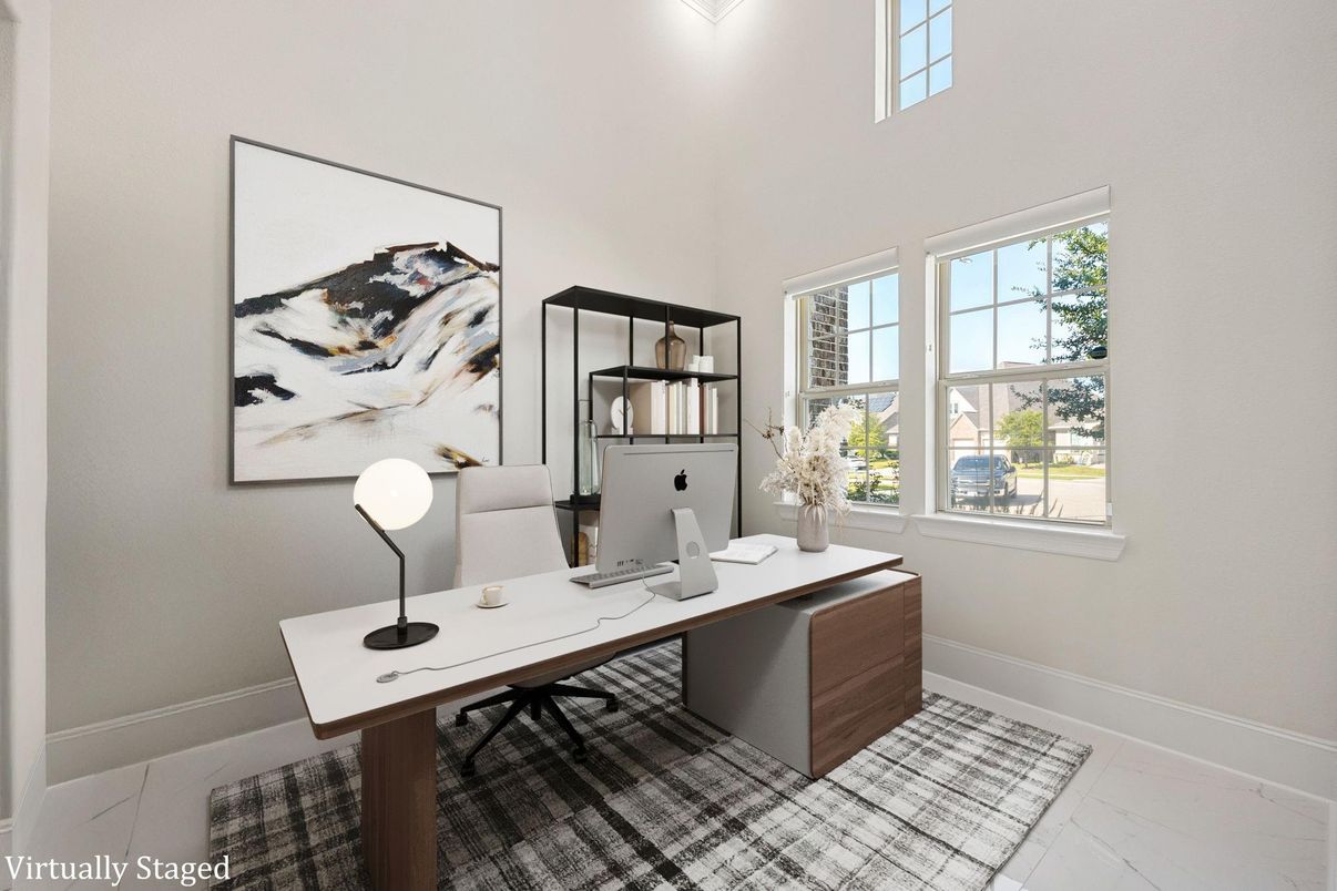 Home Office, Interior