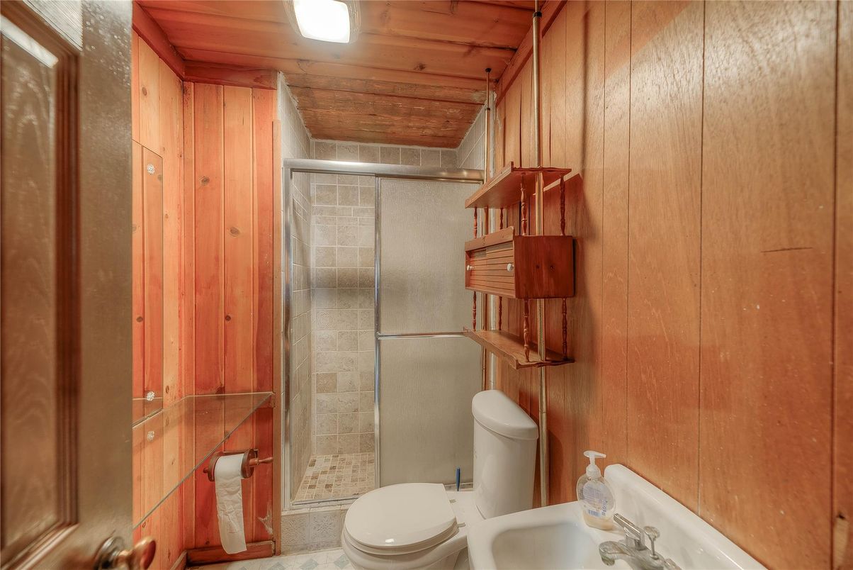 Bathroom, Interior, Recessed Lighting, Wooden Walls