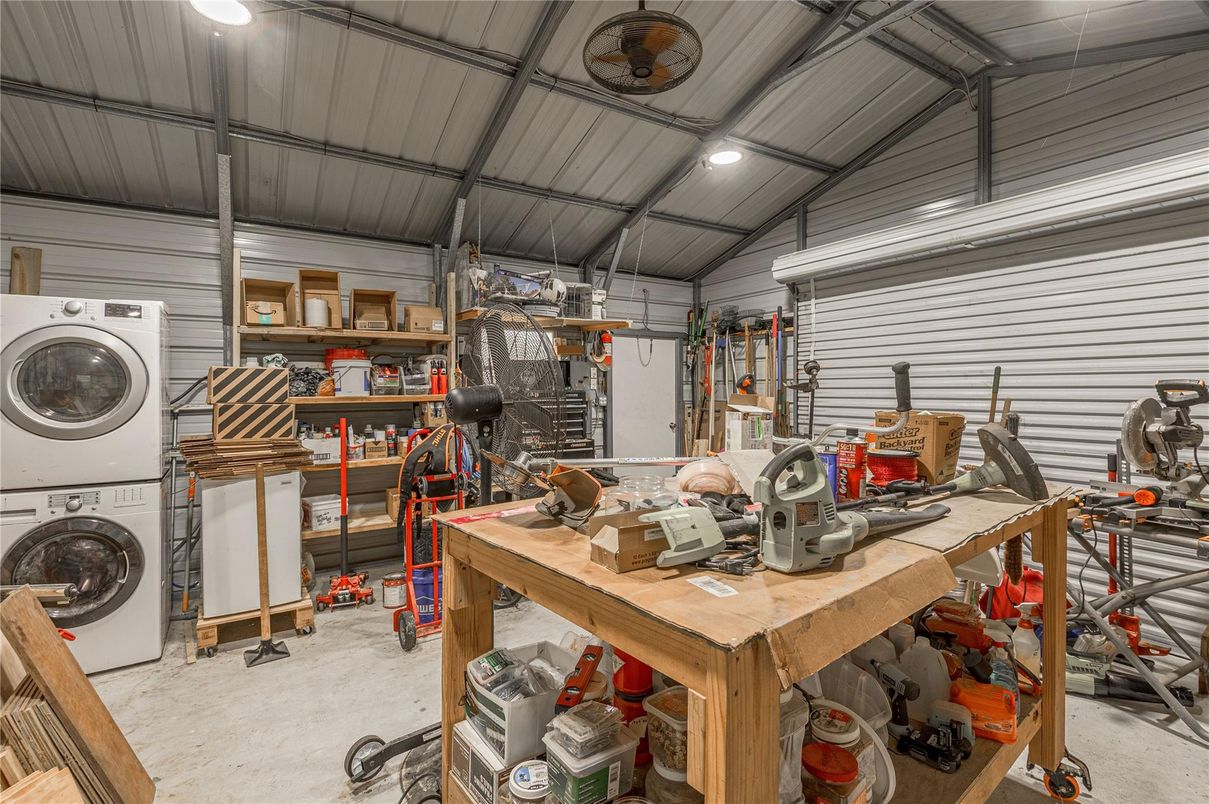 Garage, Interior, Utility Closets, Washer