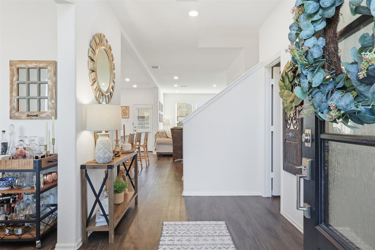 Interior, Recessed Lighting, Wood Texture Flooring