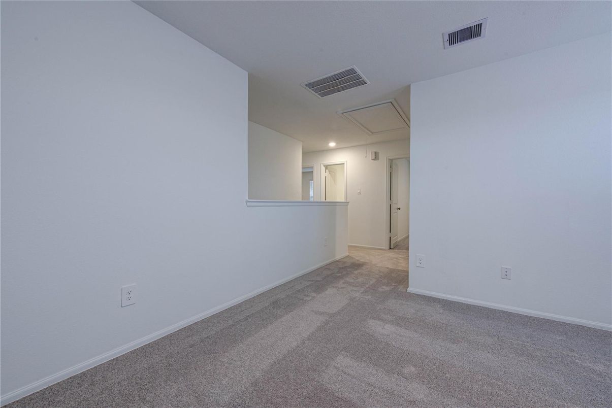 Empty room, Interior, Recessed Lighting