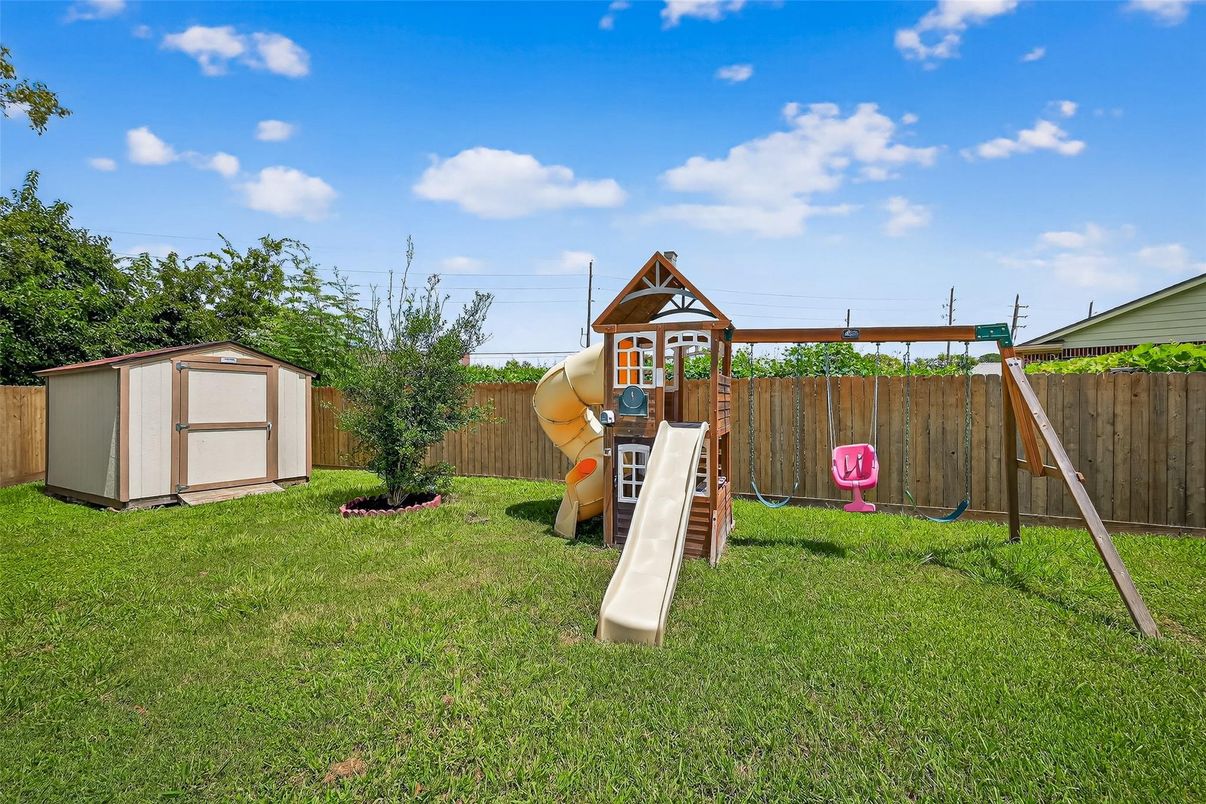 Backyard, Exterior, Playground