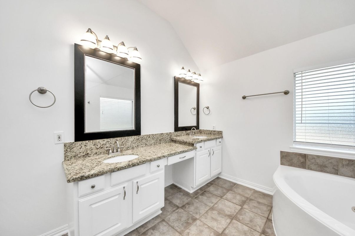 Bathroom, Dual Sink Vanities, Interior