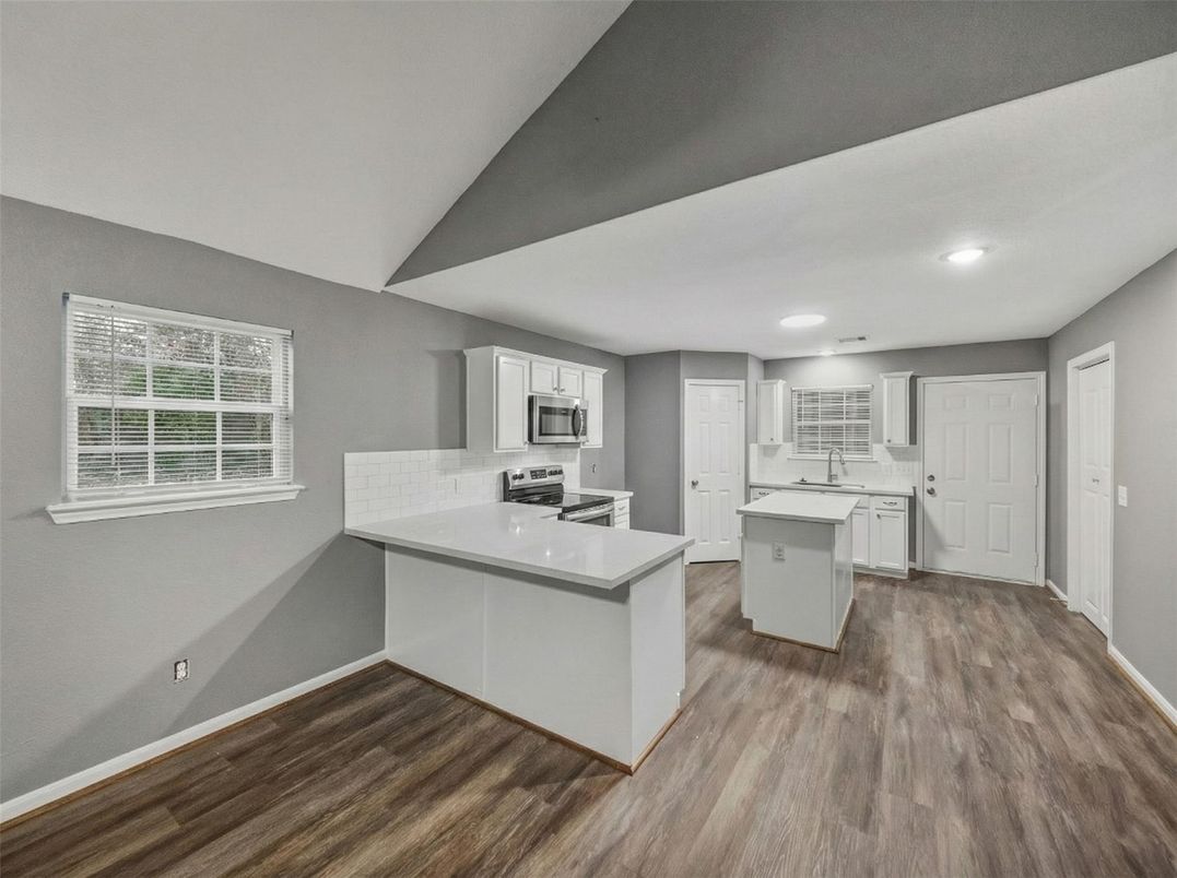 Interior, Kitchen, Recessed Lighting, Wood Texture Flooring