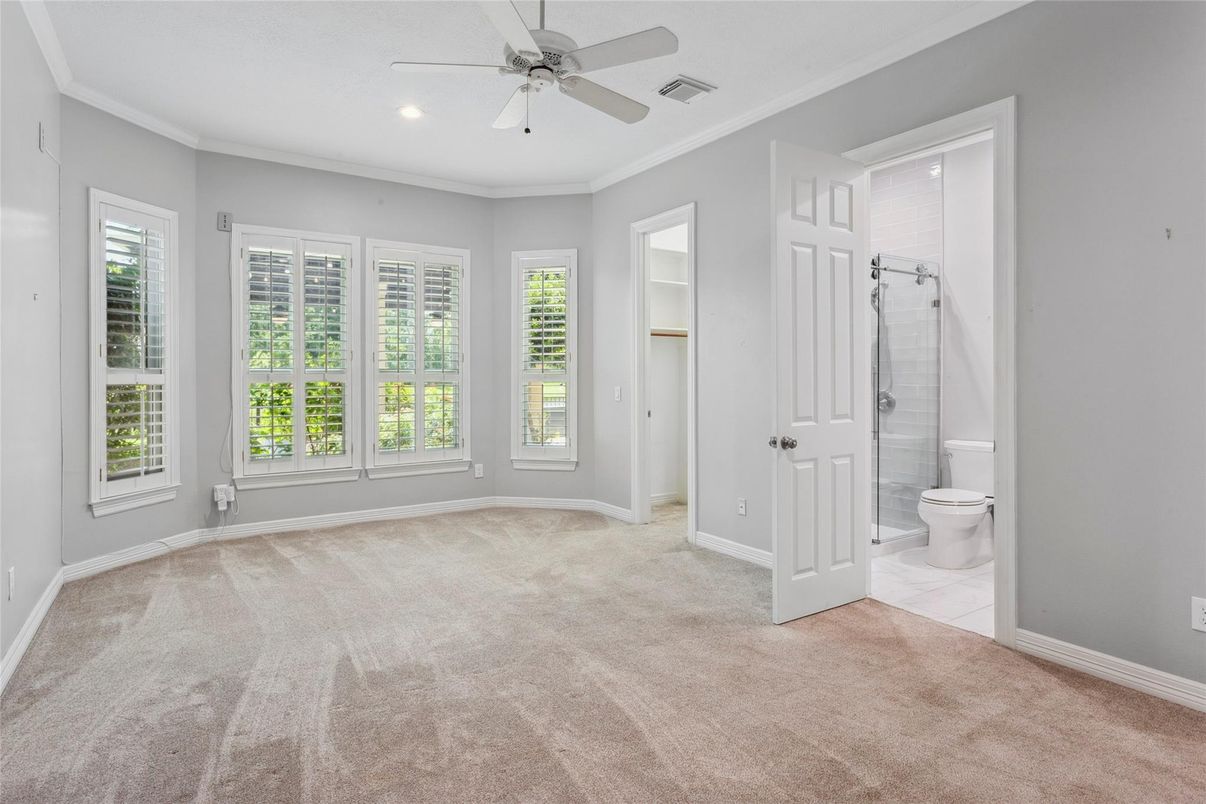 Bathroom, Empty room, Interior, Recessed Lighting