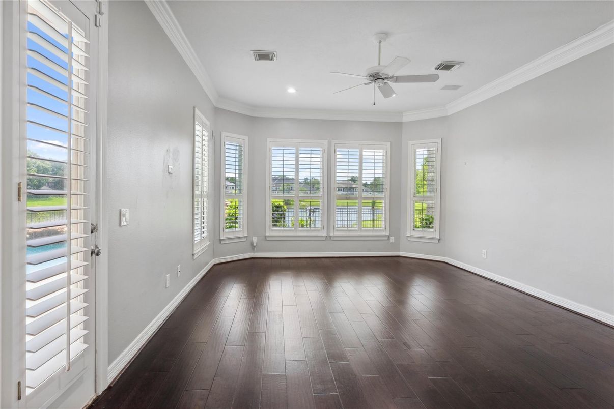Empty room, Interior, Recessed Lighting, Wood Texture Flooring