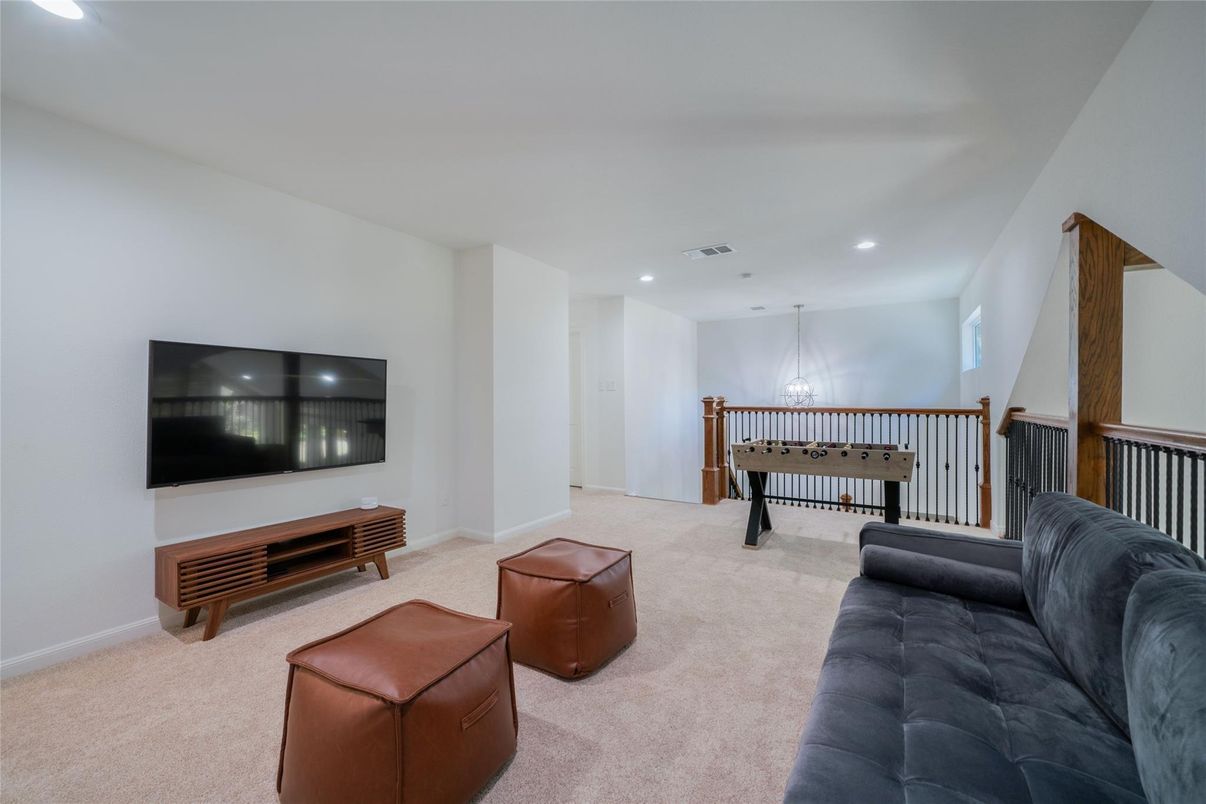 Game Room, Interior, Recessed Lighting