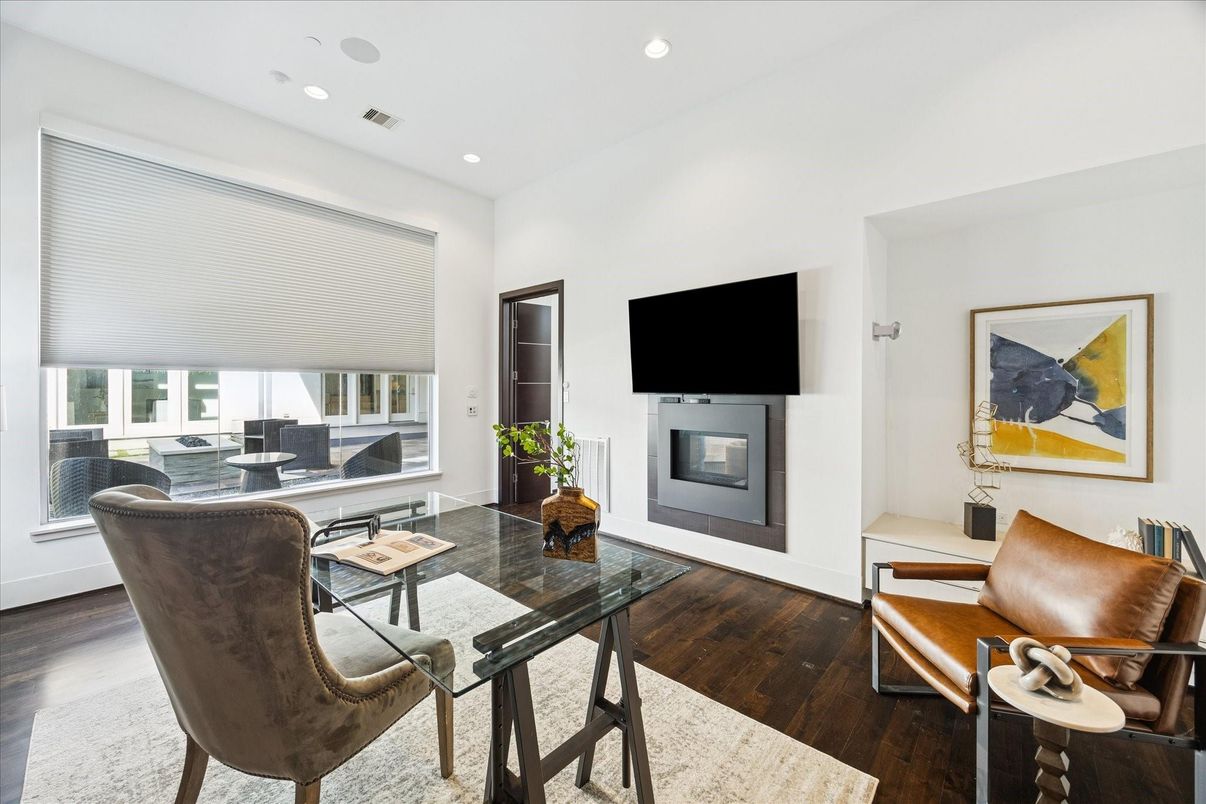 Dining room, Interior, Living room, Recessed Lighting, Wood Texture Flooring