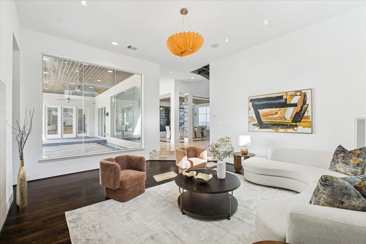 Interior, Living room, Pendant Lights, Recessed Lighting, Wood Texture Flooring