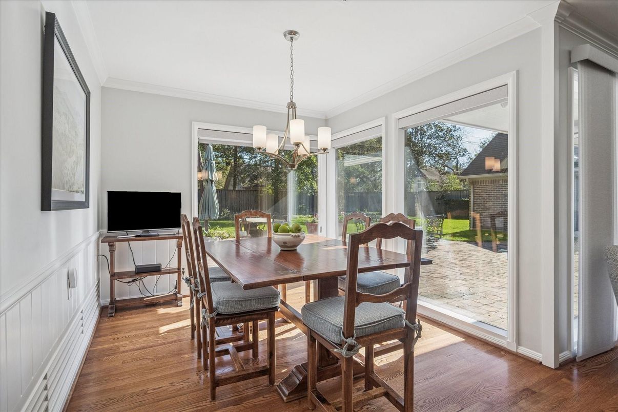 Chandelier, Dining room, Interior, Wood Texture Flooring