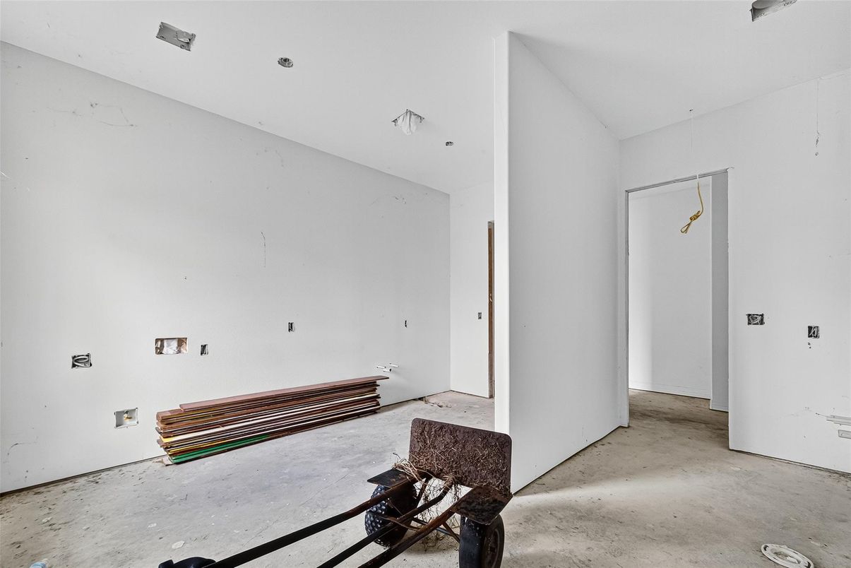 Empty room, Interior, Recessed Lighting