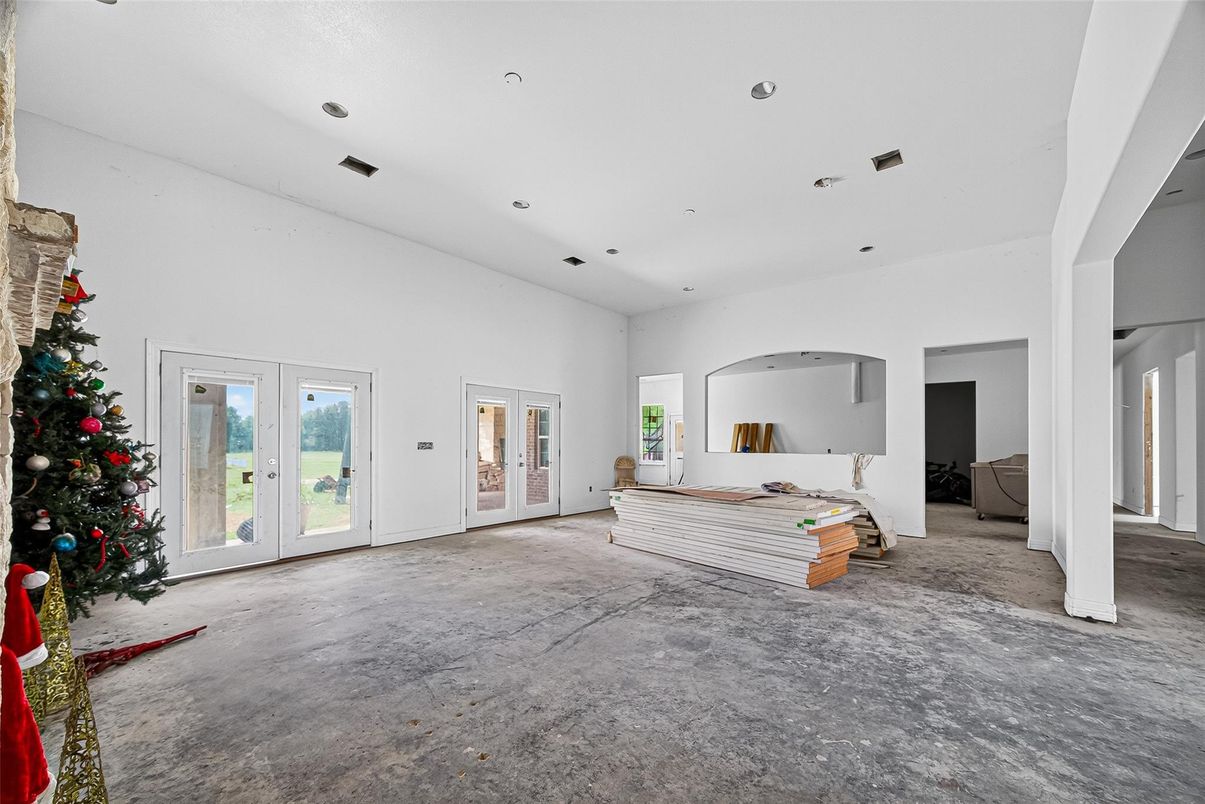 Empty room, Interior, Recessed Lighting
