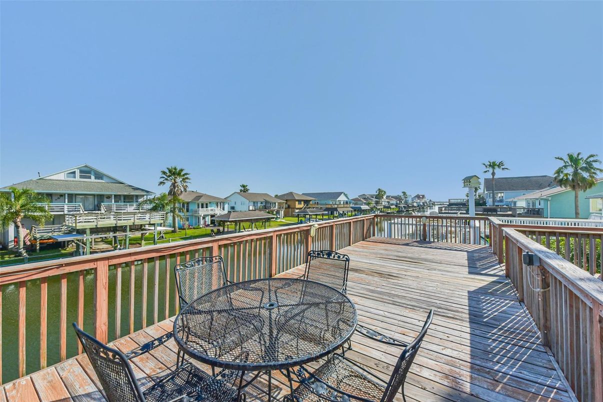 Exterior, Playground