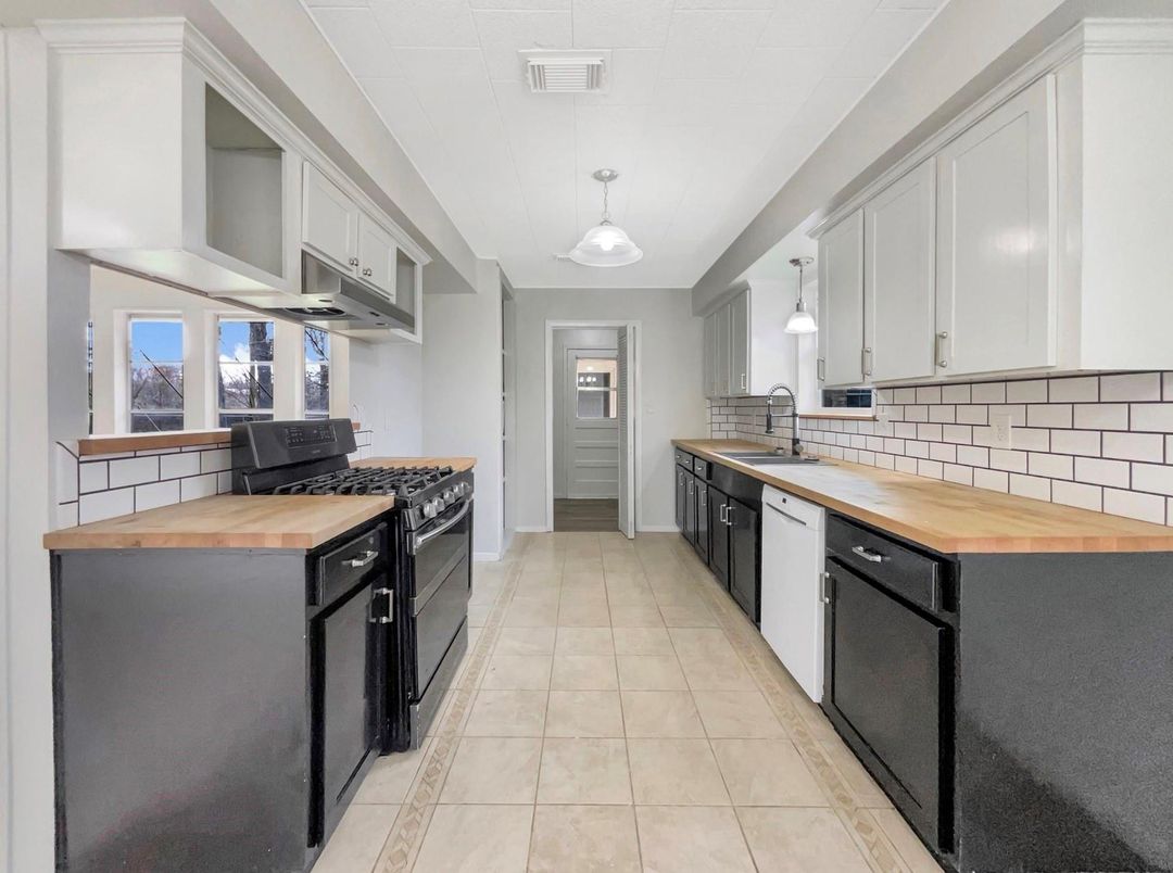 Interior, Kitchen, Pendant Lights