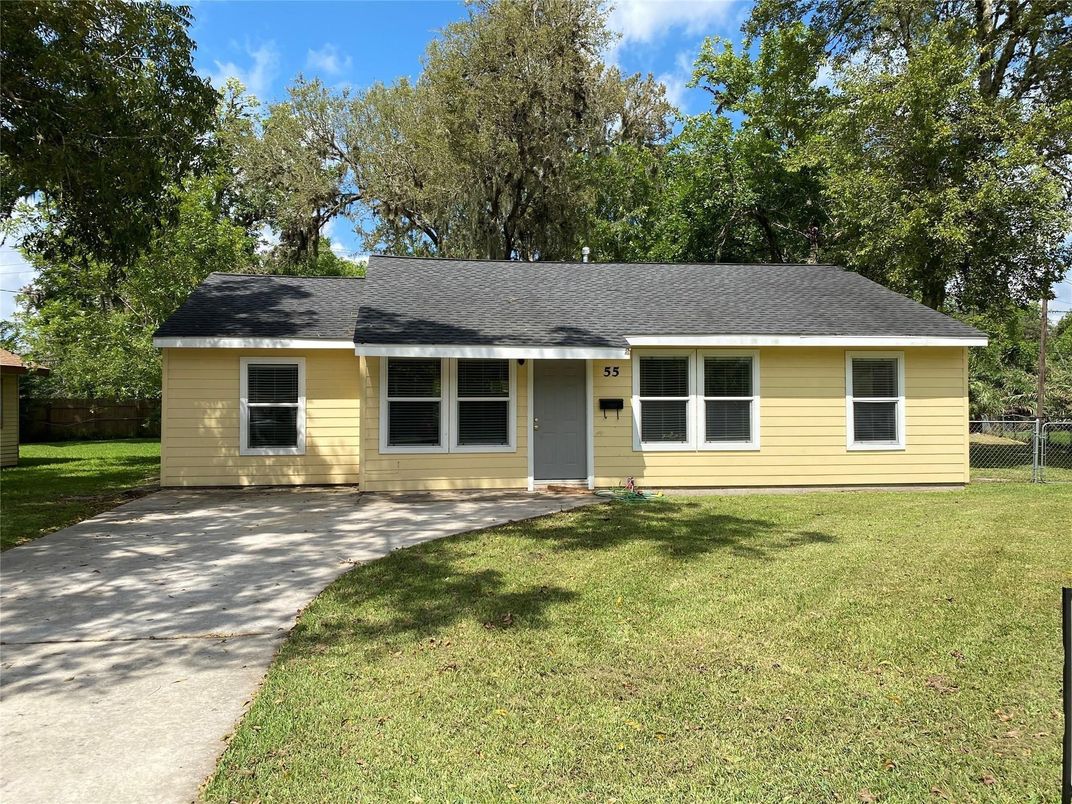 Backyard, Exterior, Facade, Ranch