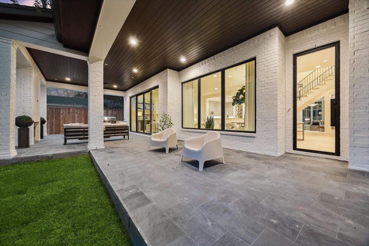 Exterior, Recessed Lighting