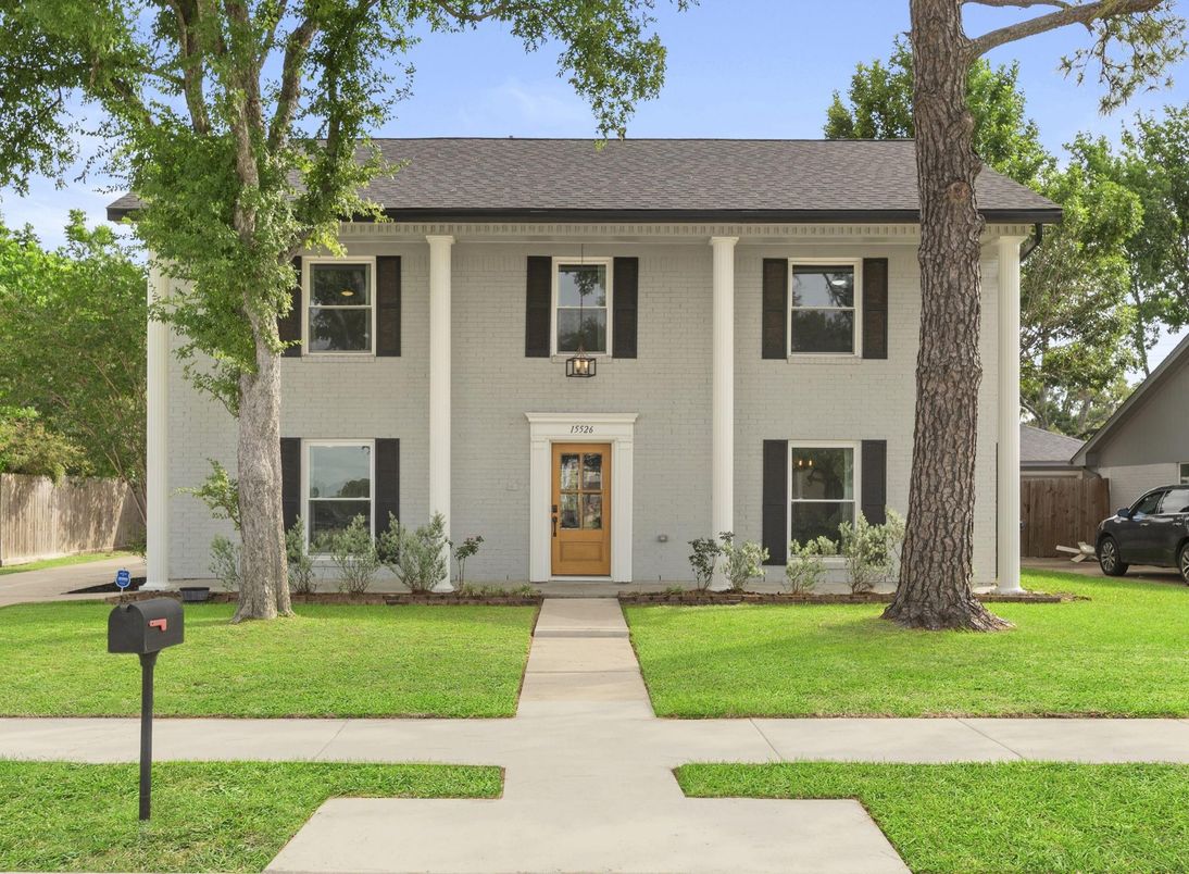 Exterior, Facade, Georgian