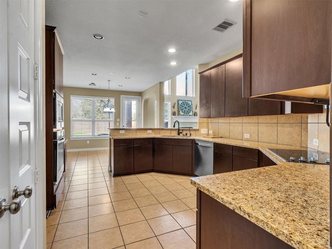 Interior, Kitchen, Pendant Lights, Recessed Lighting