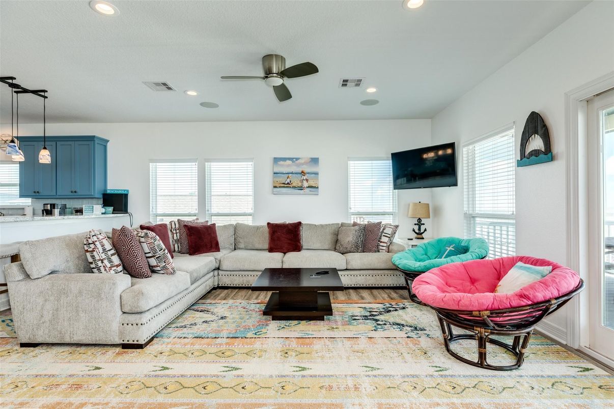 Interior, Kitchen, Living room, Pendant Lights, Recessed Lighting