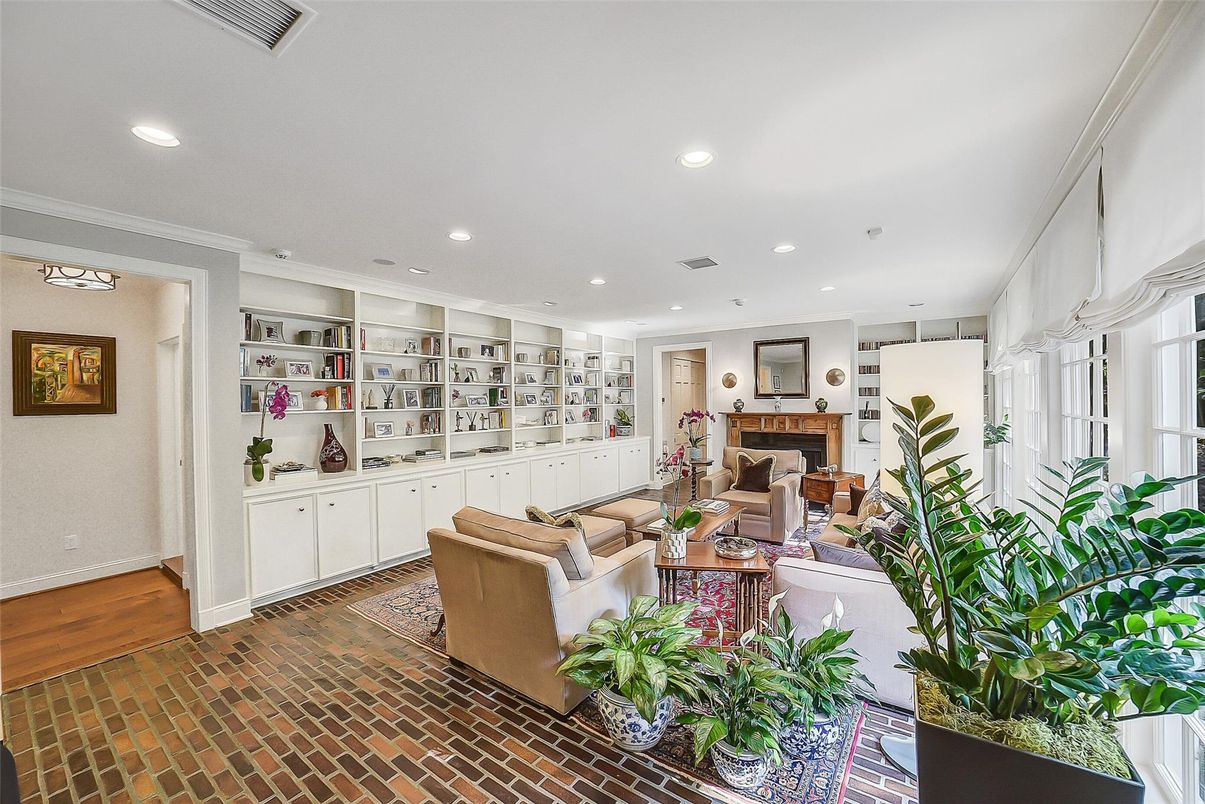 Fireplace, Interior, Living room, Recessed Lighting