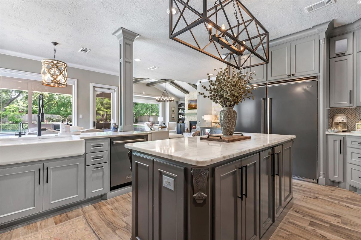 Interior, Kitchen, Pendant Lights, Recessed Lighting, Wood Texture Flooring