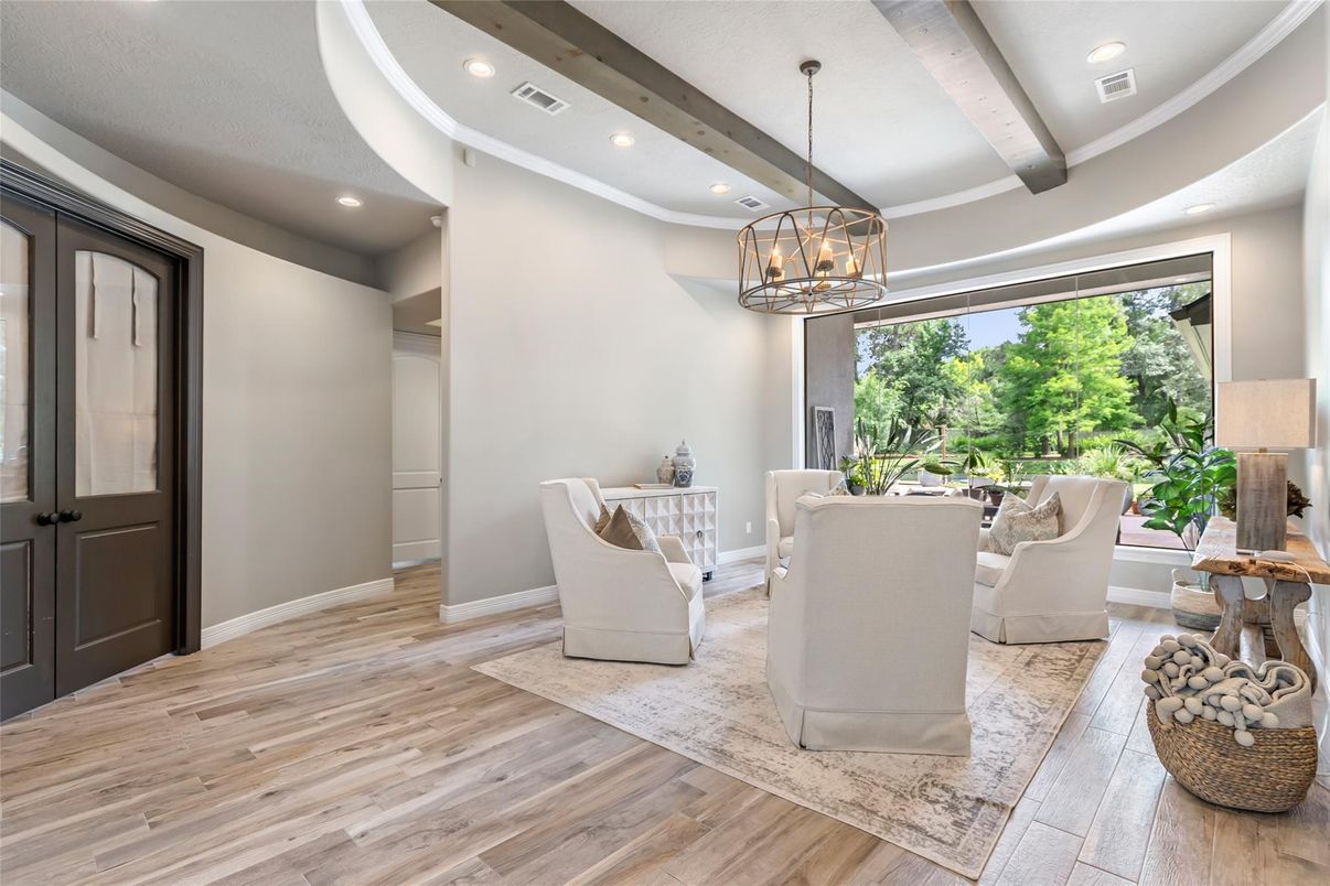 Chandelier, Dining room, Interior, Living room, Recessed Lighting, Wood Texture Flooring