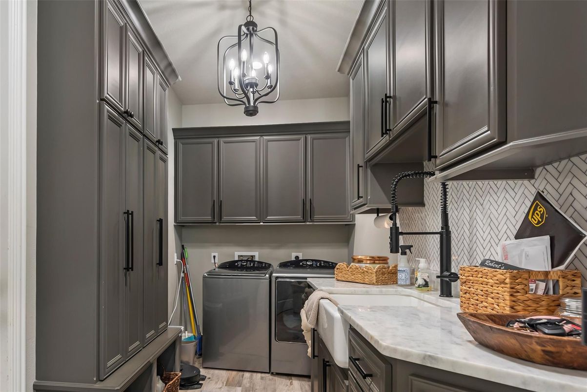 Interior, Pendant Lights, Washer, Wood Texture Flooring